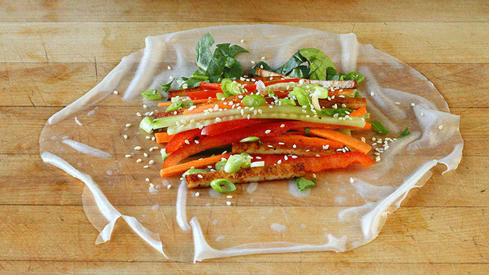 Vegan Rice Paper Rolls with Sriracha & Soy Sauce Tofu and Peanut Sauce Vegan Rice Paper Rolls with Sriracha & Soy Sauce Tofu and Peanut Sauce